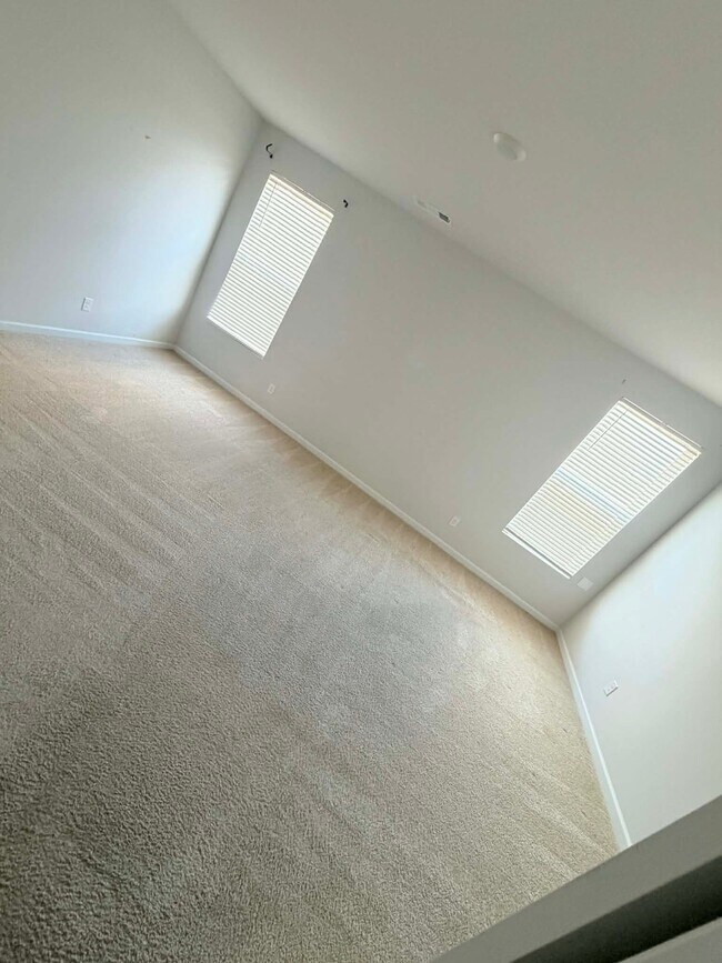 Building Photo - 4341 Maxwell Rd