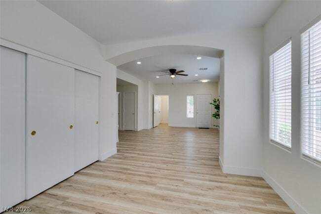 Building Photo - 10959 Pumpkin Ridge Ave