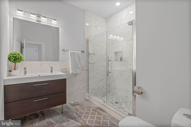 Building Photo - 1753 N Marshall St