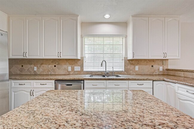 Building Photo - 1630 Berkoff Dr