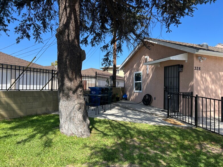 Building Photo - 328 S Pickering Way