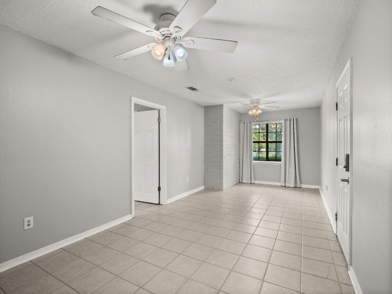 Building Photo - 249 Calhoun Dairy Dr