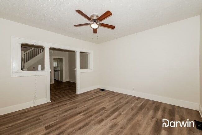 Building Photo - 1106 N Oakland Ave