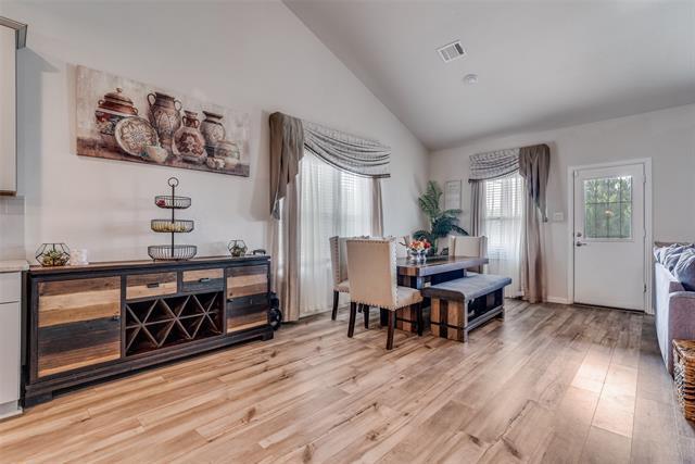 Building Photo - 10901 Tamarisk Dr