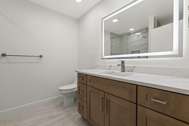 Building Photo - 187 Harbourside Cir