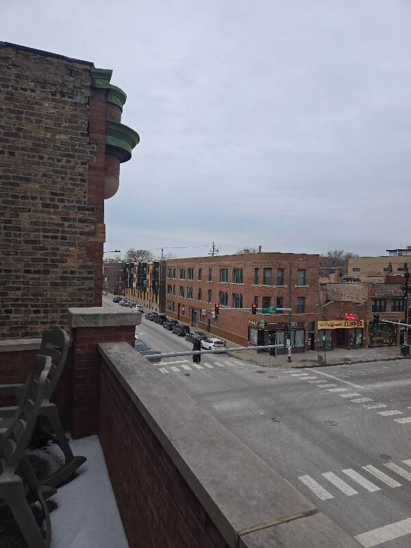 Building Photo - 2755 W Augusta Blvd