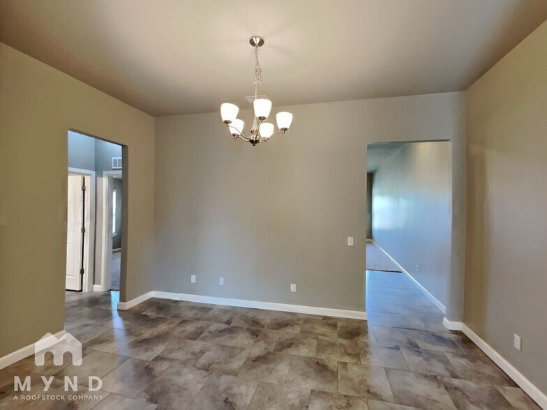 Building Photo - 1109 Merlin Dr