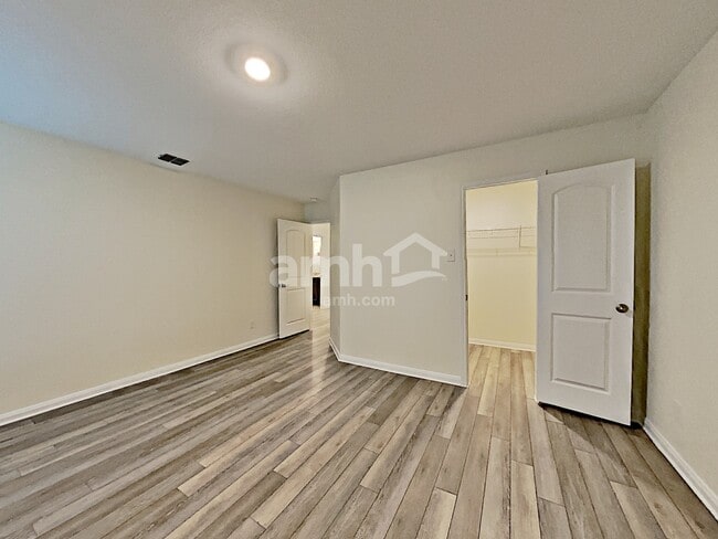 Building Photo - 7942 Cactus Plum Drive