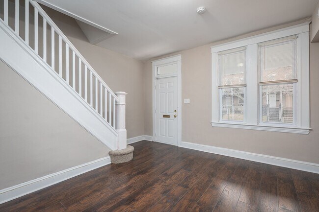Building Photo - Newly Renovated 3 Bedroom in Charming Balt...