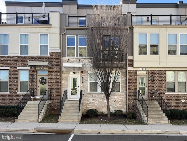 Building Photo - 14583 Lakestone Dr