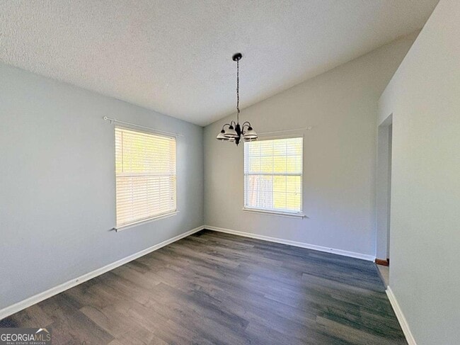 Building Photo - 601 McIntosh Dr