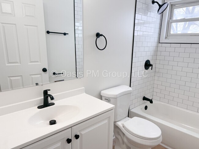 Building Photo - 3983 Lynward Rd