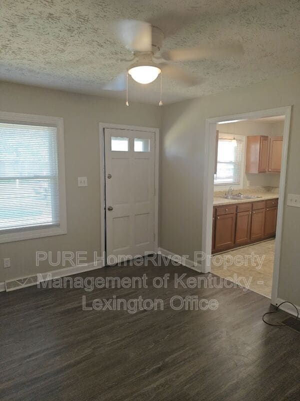 Building Photo - 313 Radcliffe Rd