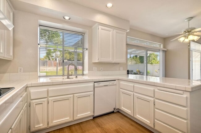 Building Photo - 4636 Doral Ct