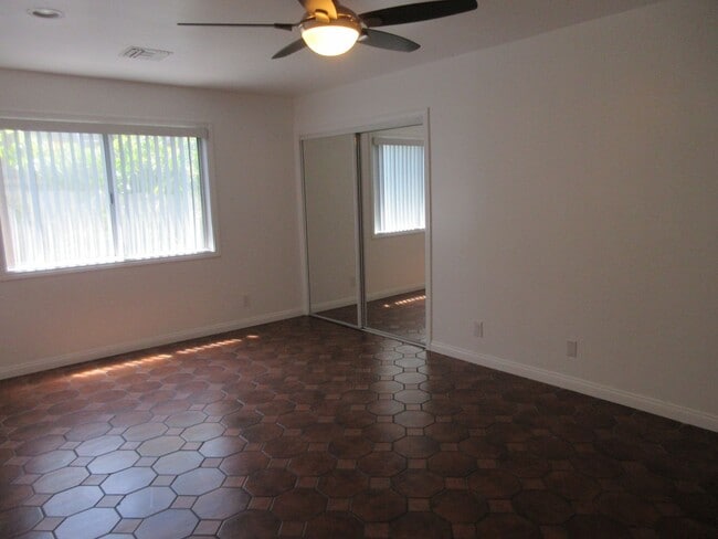 Building Photo - Reduced price on this Beautiful Porter Ran...