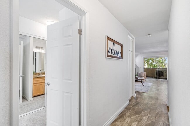 Building Photo - Remodeled 2 bed/2bath in Imperial Beach