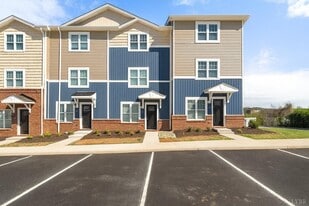 Building Photo - 1600 Wards Ferry Rd