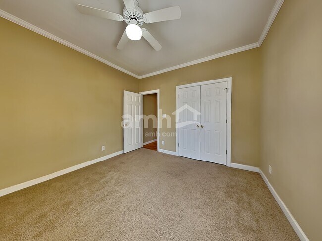 Building Photo - 4700 Greenfield Way Dr