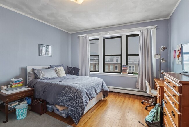 Building Photo - 1661 Commonwealth Ave