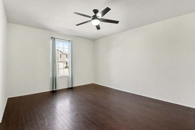 Building Photo - 2360 Toposa Dr