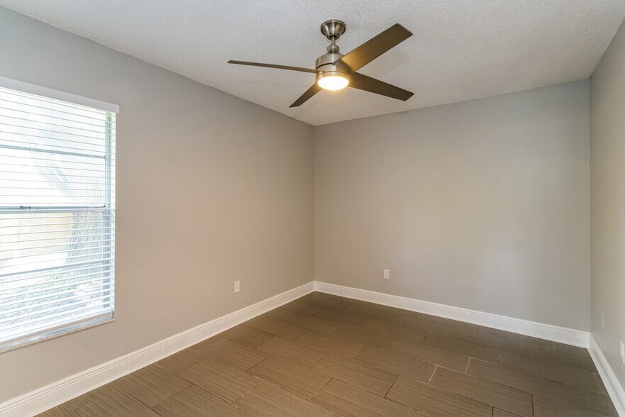Building Photo - 11841 Hickorynut Dr