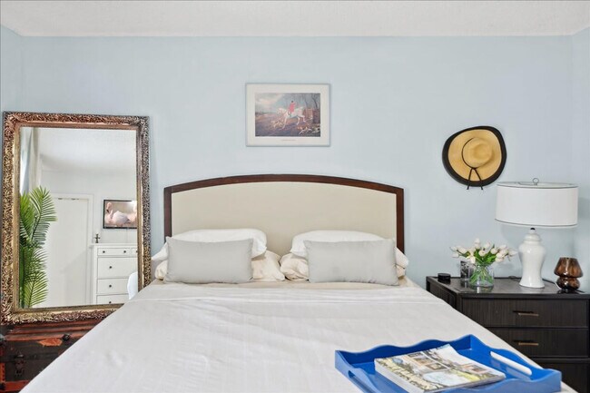 Building Photo - 171 Salmon Dr NE