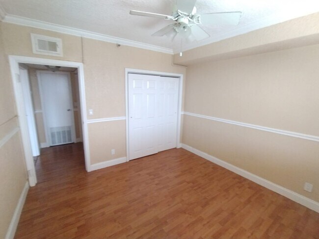 Building Photo - 311 W Ashley St