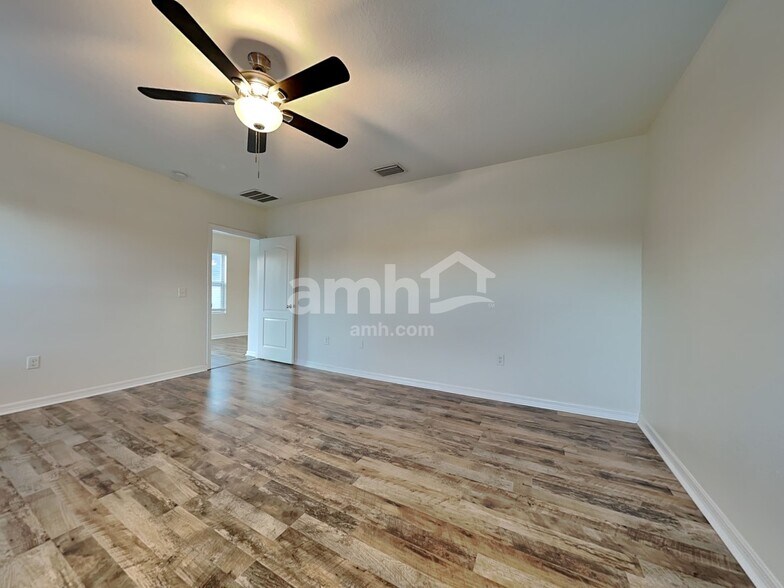 Building Photo - 3825 Crystal Dew St