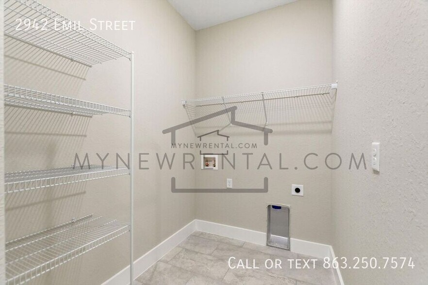 Building Photo - 2942 Emil St