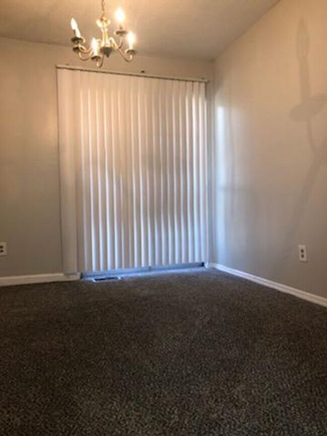 Building Photo - 3 Bed 2 Bath with a Bonus Room in Atlanta!