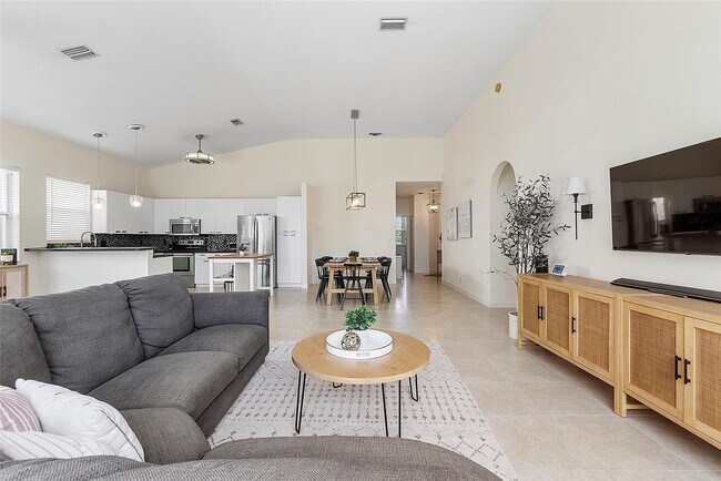 Building Photo - 10650 NW 48th St