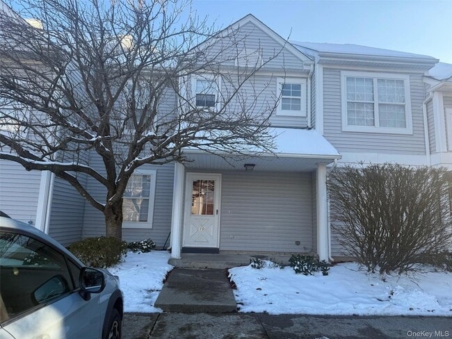 Primary Photo - 10 Kensington Way