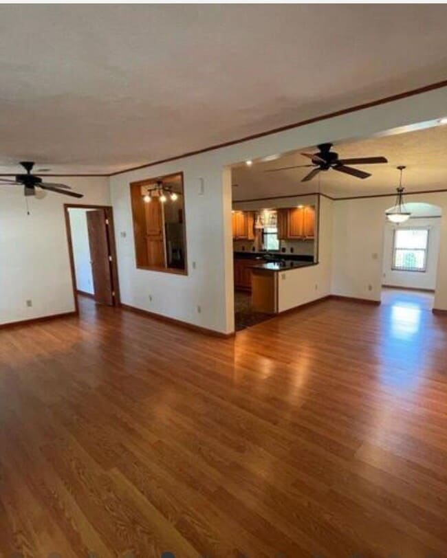 Building Photo - *** COMING SOON 9/7/2025*** Beautiful 4/2,...