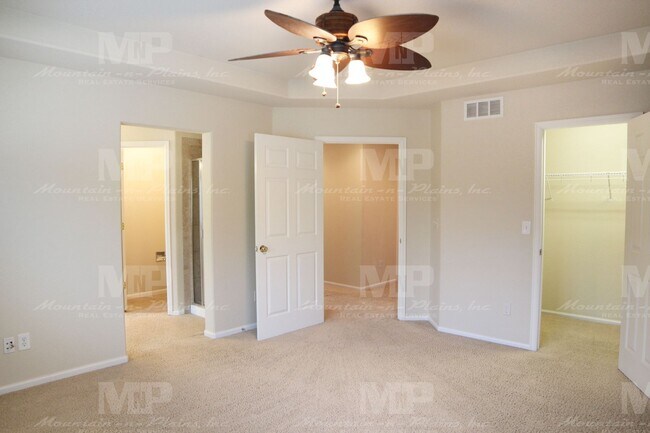 Building Photo - 3826 Eclipse Ln