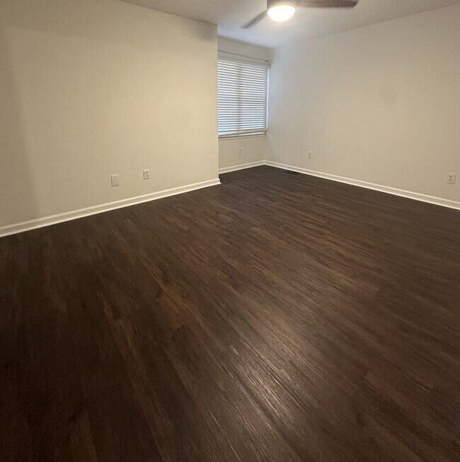 Building Photo - 224 Hanover Pl