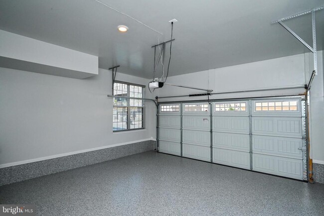 Building Photo - 4388 Fair Lakes Ct