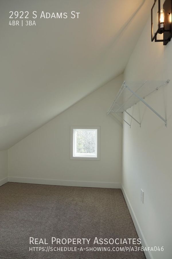 Building Photo - 2922 S Adams St