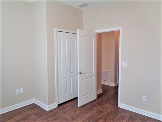 Building Photo - 13343 Graham Yarden Dr