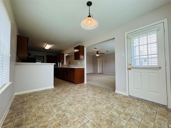 Building Photo - 8003 Beech Park Ln