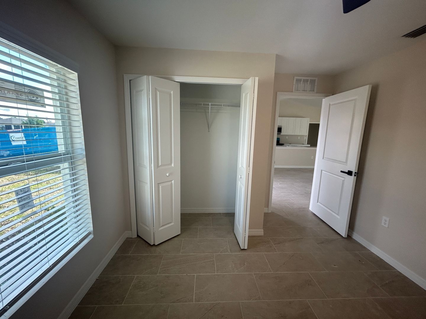 Building Photo - 2310 NE 35th Ln