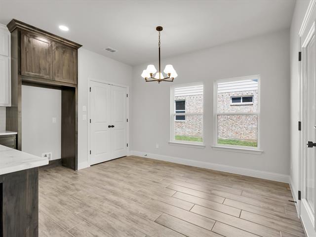 Building Photo - 608 Jameson