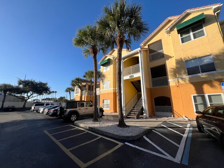 Building Photo - 10764 70th Ave