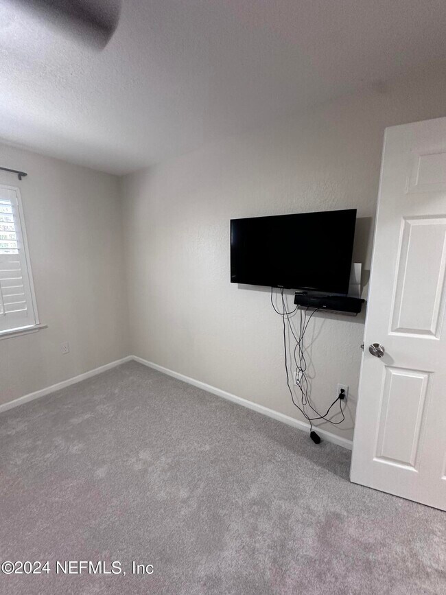 Building Photo - 400 Timberwalk Ct