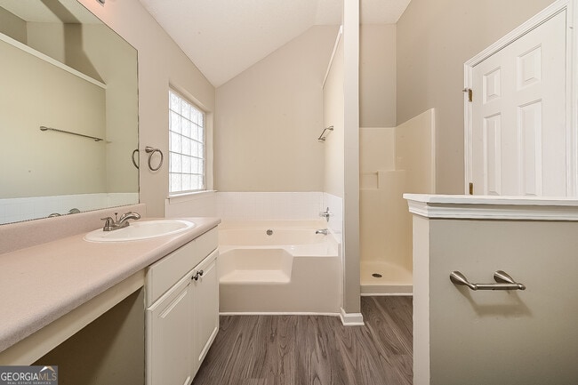 Building Photo - 541 Rosalind Terrace