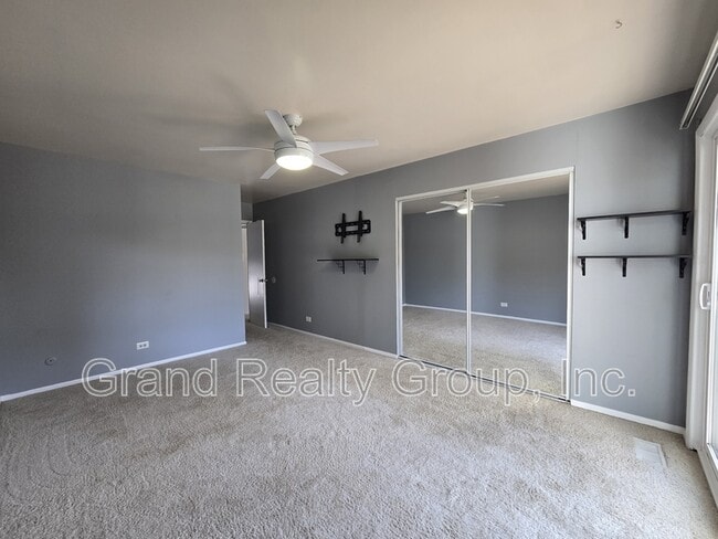 Building Photo - 1046 Cumberland Ct