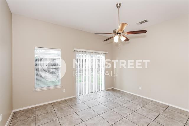 Building Photo - 2923 St Bernard Dr