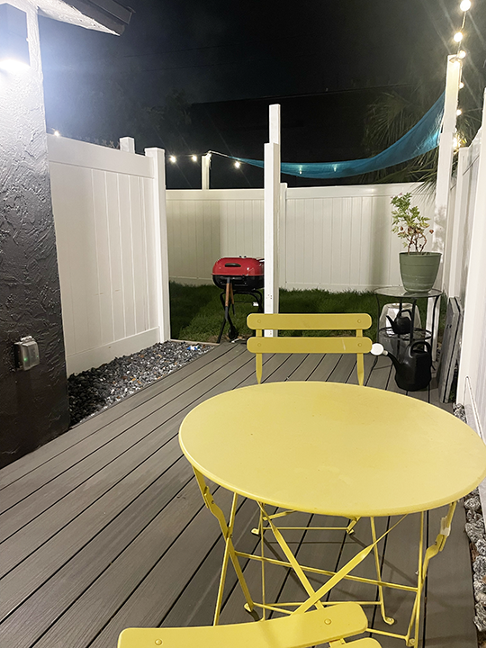 outdoor deck and lawn - 1034 Queen St N