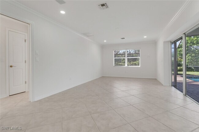 Building Photo - 750 Southern Pines Dr