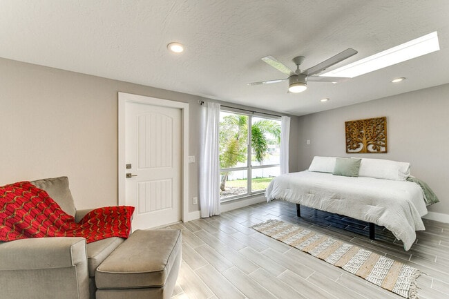 Building Photo - 2473 Yorkshire Dr