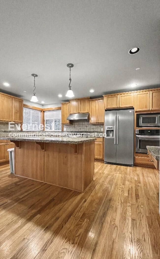 Building Photo - 18822 1st Ave NW